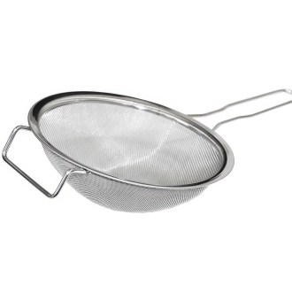 Large reinforced strainer with handle