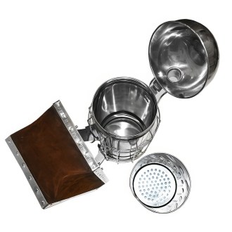 Stainless steel smoker with insert