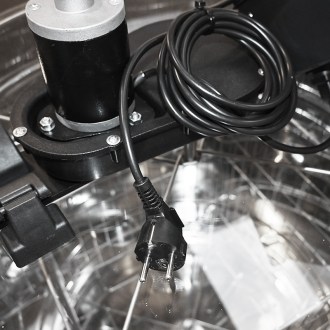Honey Extractor Lysoň Basic 4 frames, electric - without shaft - 230V P60
