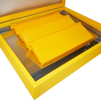 Galvanized solar wax melter for 2 frames