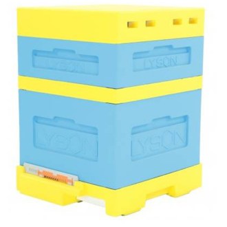 Dadant Blatt Hive with Varroa Bottom Board, 2 Entrances - Varnished - 12 Frames