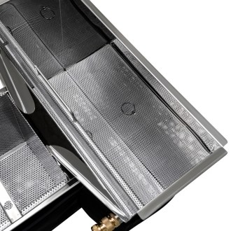 Wax melter with frame cleaner