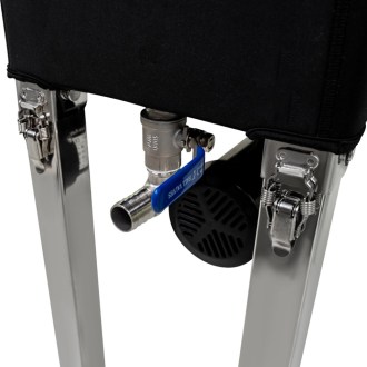 Wax melter with frame cleaner