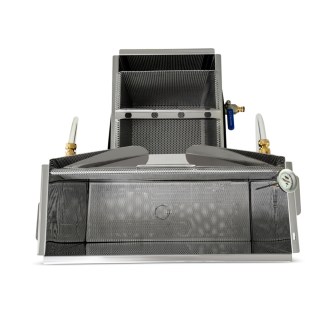 Wax melter with frame cleaner