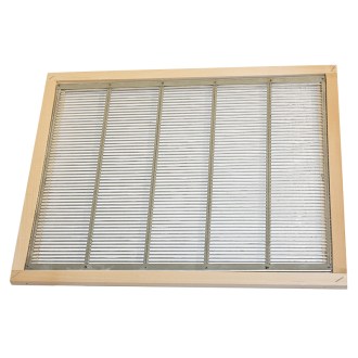 Metal queen excluder Zander and DNM 478 x 378 mm in wooden frame - D